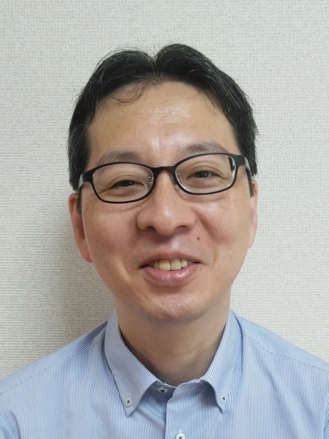 講師