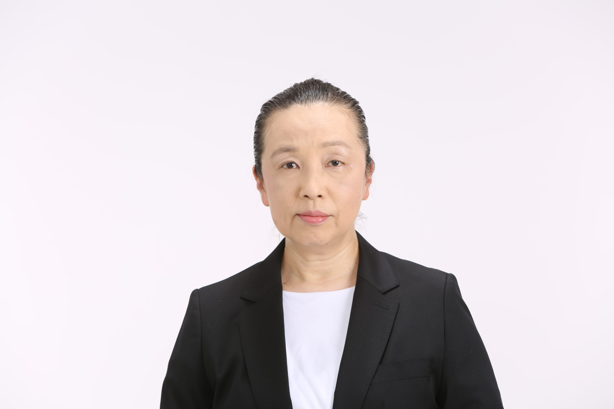 講師